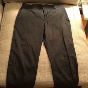 Like New Men’s Black Nike Dri-Fit Dress Pants